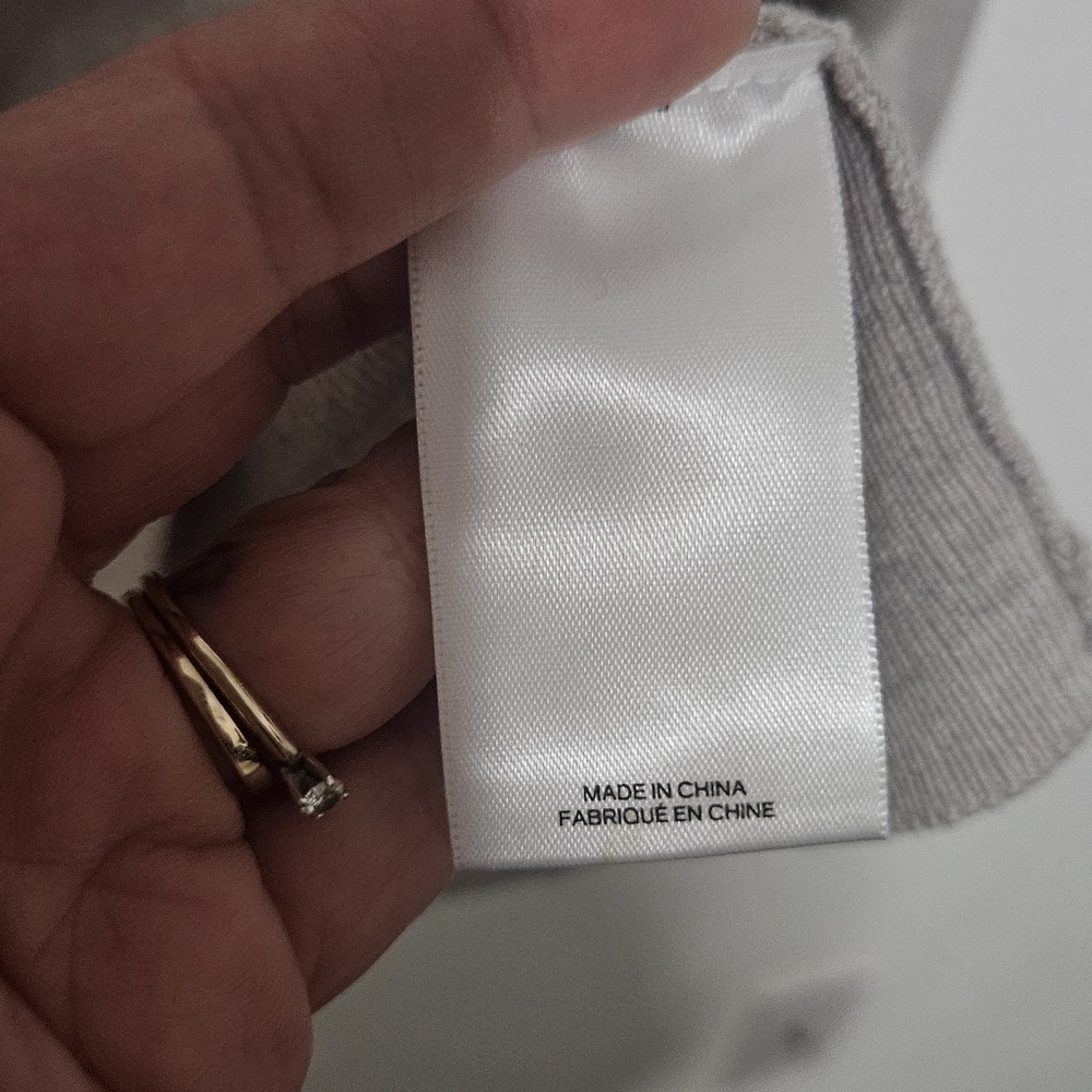 Nwt Express Oversized Size Medium - image 8